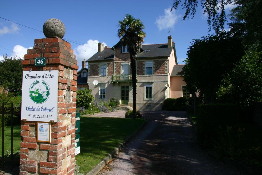 Chambres D'Hotes Du Chalet De Caharet Pipriac Exterior foto